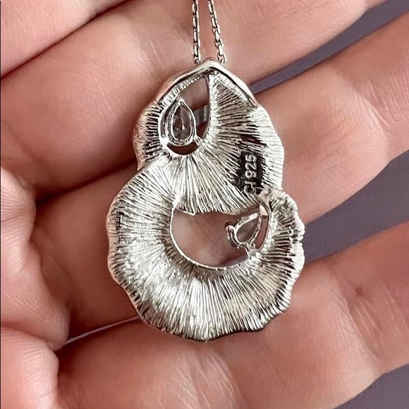 Vintage Sterling Silver Modernist Artisan Blue Topaz Pendant and Chain - Picture 3 of 4